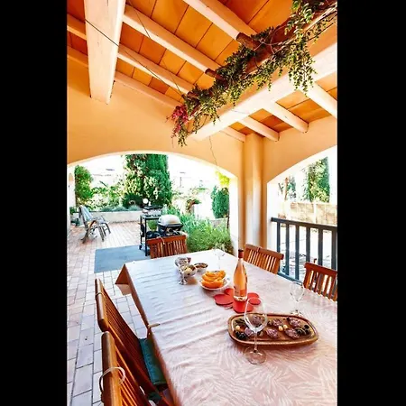 Apartment Comfortable Private Garden, Wellness